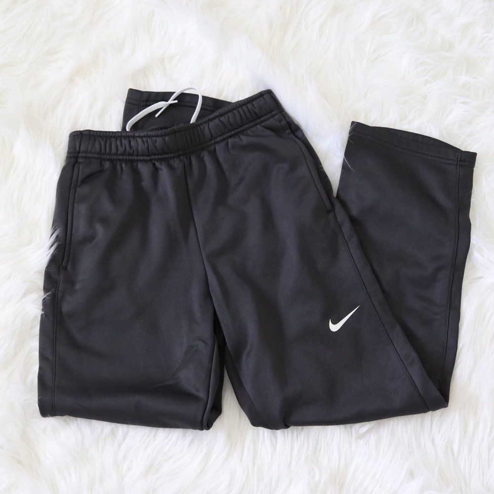 DARK GREY NIKE SWEATS